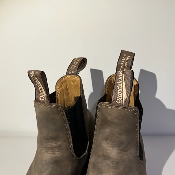 Blundstones Size 8.5 Women’s Leather Heeled Boot 1677 - Picture 6 of 6